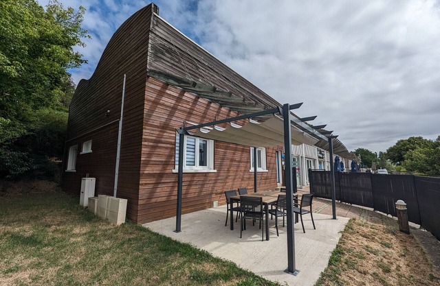 80m² cottage by the lake, peaceful, pets allowed