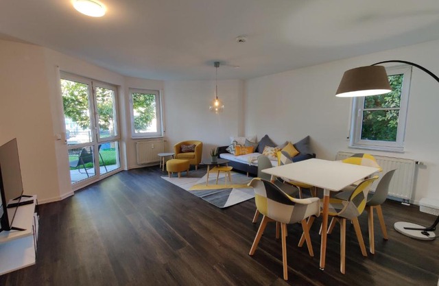 85qm, 4 bedroom, parking, King-Bed, Wifi, Netflix