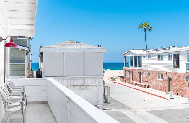 8BR Getaway One House from Beach | Beautiful Ocean Views & XL Patio!