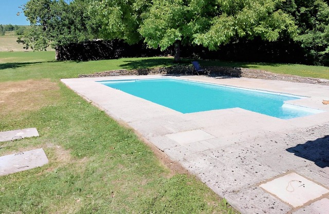 9 bedroom nice home in Gigny
