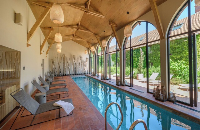 9 Bedroom Private vacation home in Saint-Laurent-Nouan