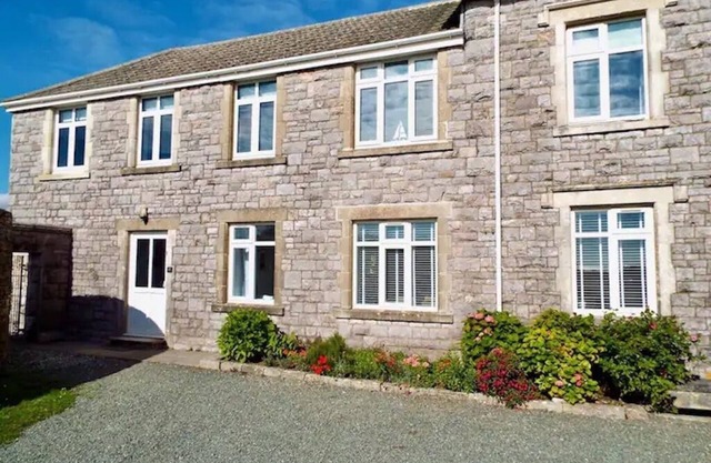 9 The Downs, modern apartment in stunning location in Thurlestone, South Devon