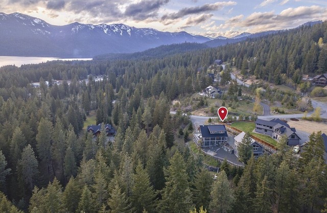 9BD Compound w/Two View Homes + Epic Game Room & Seasonal Savings