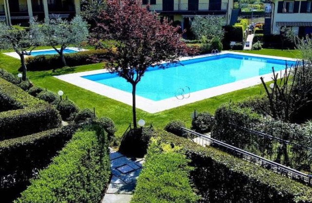 A 10-minute walk from Lake Garda, quiet area, a playground 80 m