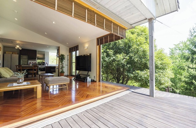 A 1330m2 garden resort surrounded by greenery A c - Mineyama Green Villa / Takamatsu Kagawa