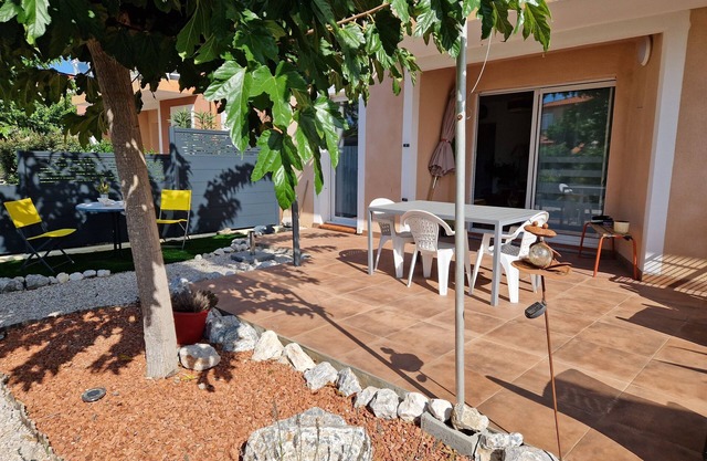 A 5 mn de la mer ! Appartement T2 au Calme en Rez-de-jardin Terrasse et Piscine