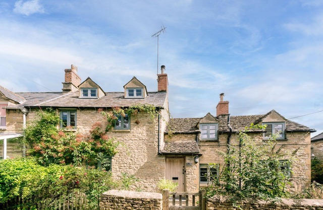 A beautiful characterful Cotswold Cottage - Post Office Cottage