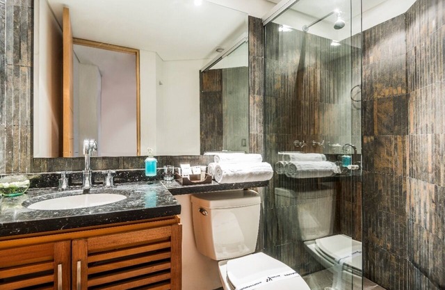 A Beautiful Apartment/Two bedrooms, Two Baths