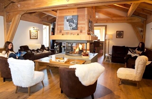 A beautiful chalet for 14 people located in te city center of Praz-sur-Arly