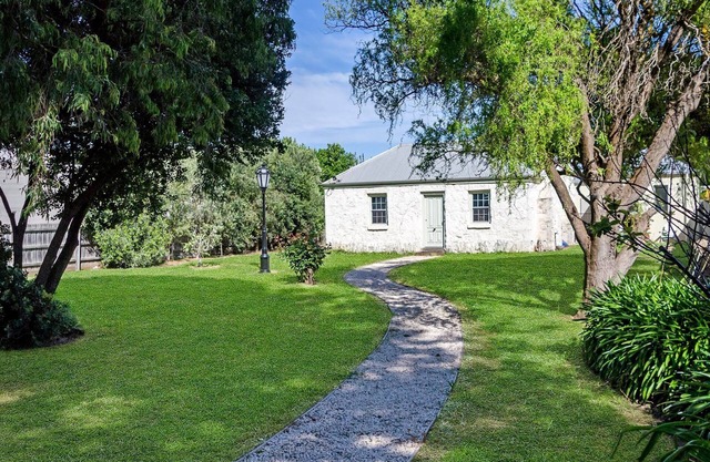 A beautiful combination of old and news in this 4 bedroom cottage