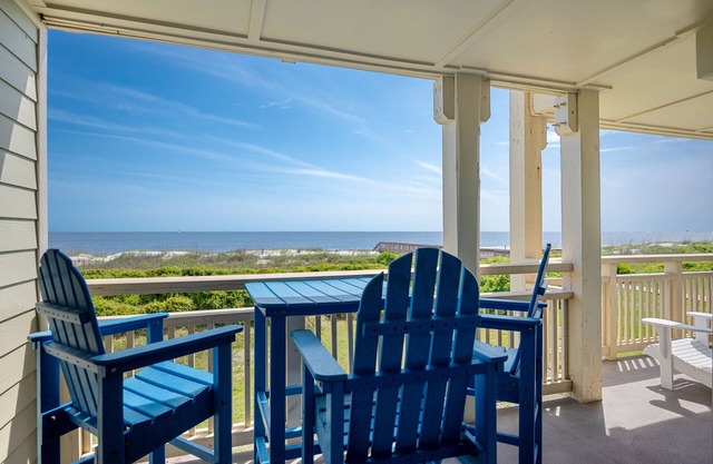 A Breath of Heaven: First Floor Condo with Stunning Views, Community Pool, Beach