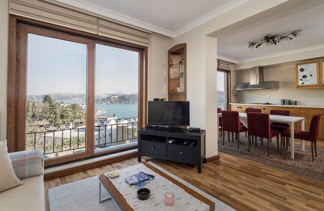 A bright free standing duplex over looking the beautiful Bosphorus