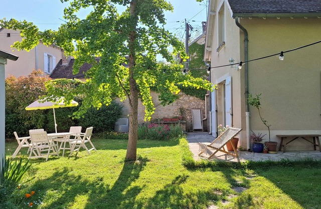 A charming cocoon between Seine and forest