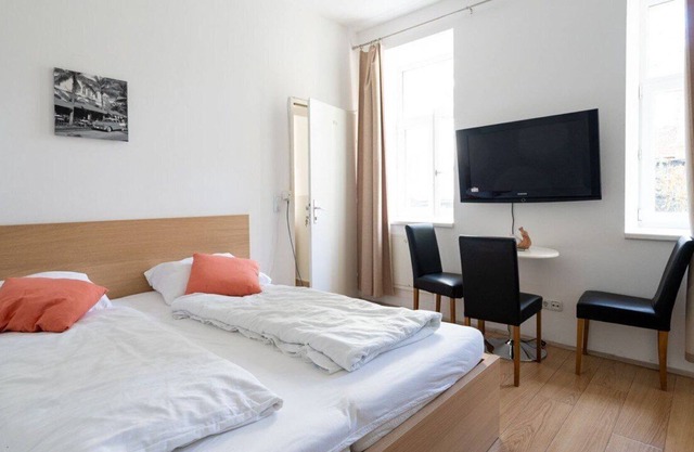 A comfortable, well-located Elite Apartment KR