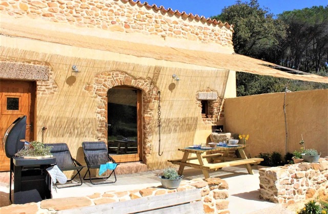 A cottage SENTEURS DE GARRIGUE offers peace and quiet in a corner of nature