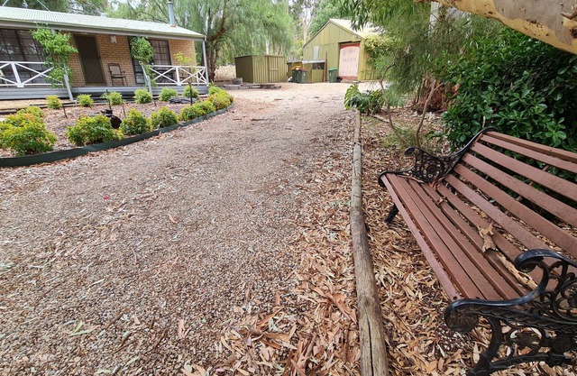 A cottage with everything you need - Sleeps up to 4 - Pet Friendly