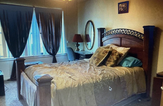 A Cozy 3 Bed 1 bath home with fireplace+ Food Pantry