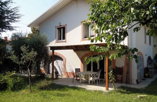 A cozy oasis of relaxation just a few steps from Lake Garda