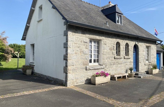 A Erquy, au Village des Hopitaux, à 600m de la Plage Saint Michel