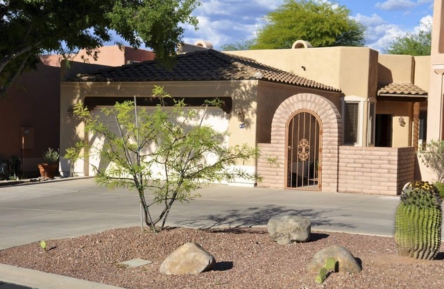 A Few Minutes Walk from Tubac shops/galleries/restaurants