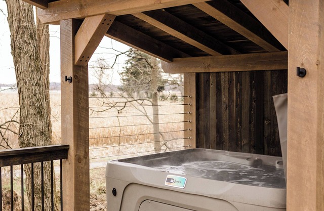 A-frame Cabin with Hot tub & Wifi in Beach City