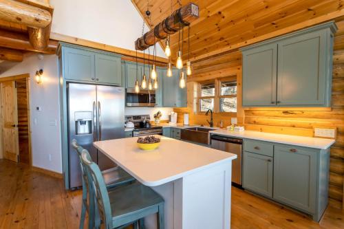 A-Frame Cabin with Long Range Mountain Views
