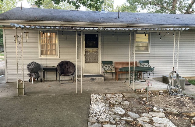 A fun, private place you can relax after a day on the lake or at the racetrack.