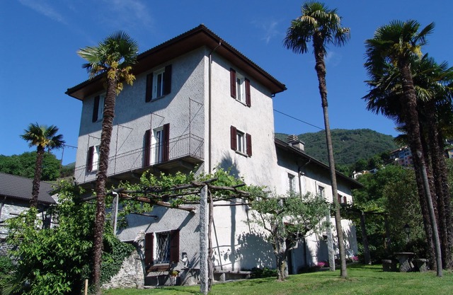 A green oasis in the middle of the popular resort of Tenero on Lake Maggiore