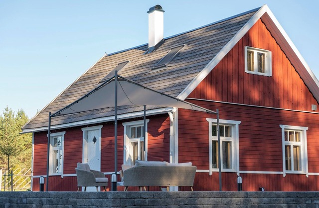 A holiday like at grandma's. Cosy cottage with pool for families and friends.