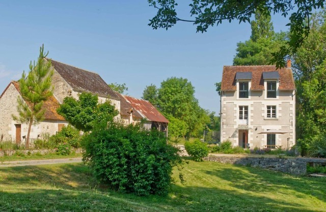a house on the banks of the Indrois