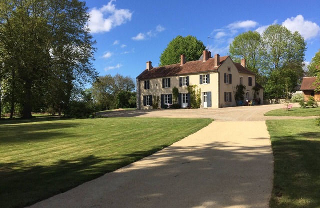 A large family home, ideal for exploring Bourges and the vineyards