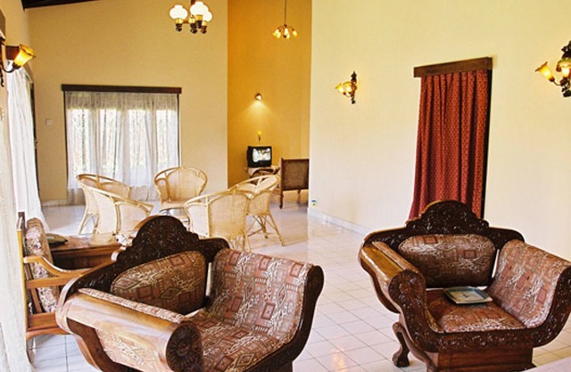 A Large room at "Charles Homestay" -Moratuwa, COLOMBO