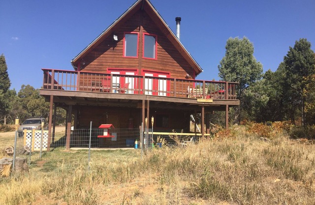A lovely home with spectacular views of Mesa Verde. Sundeck, patio and privacy.