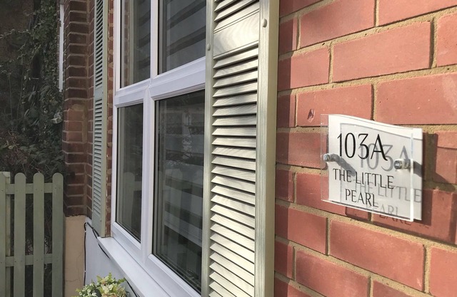 A lovely spacious 2 bedroom house suitable for up to 5 people. Own driveway.