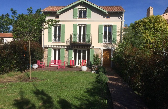 A lovely townhouse, less than 2 min from beaches