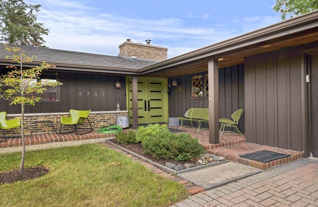 A Mid-Century Modern Lovers Dream. Don't miss out on the Long House!