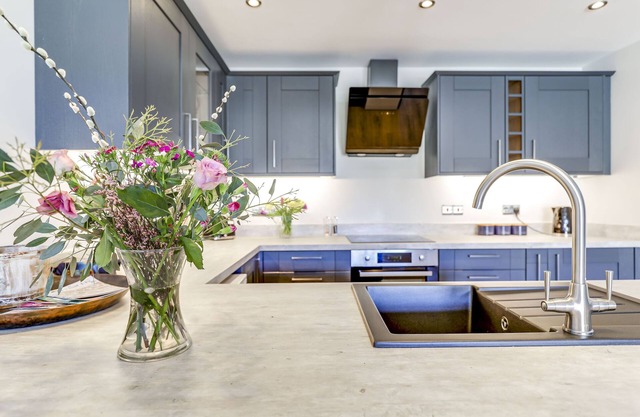 A modern luxurious 1 bedroom apartment in Ely.