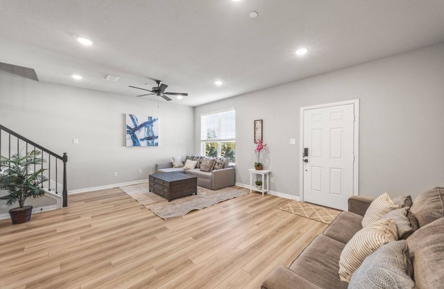 A Modern Townhome Retreat in Sherman — It’s Pure Paradise!