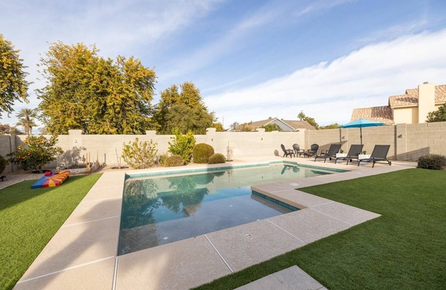 A Must Gilbert Stay: Heated Pool and Games!