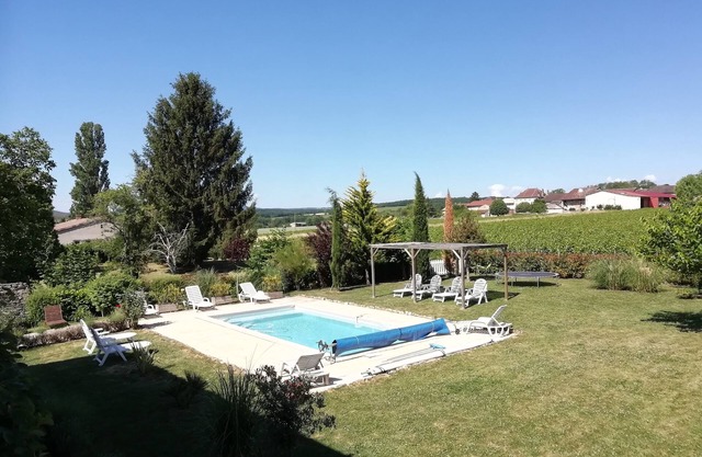 A paradise in the middle of the Burgundy vineyards