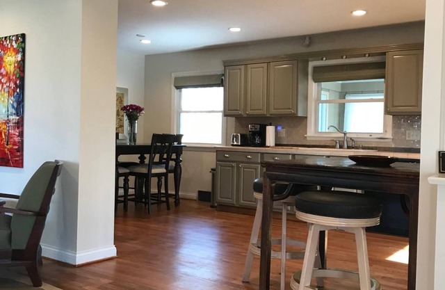 A peaceful retreat less than a mile to campus and uptown oxford!