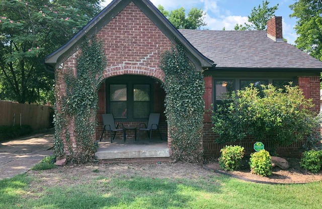 A peaceful stay at The Ivy in the heart of OKC