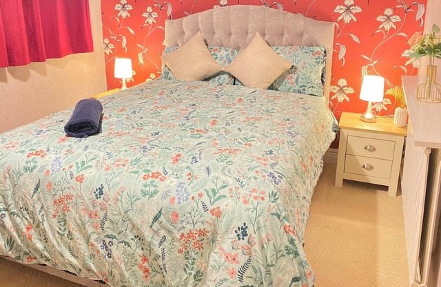 A Perfect And Relaxing Place to Stay in Romford Connected to Elizebeth Line