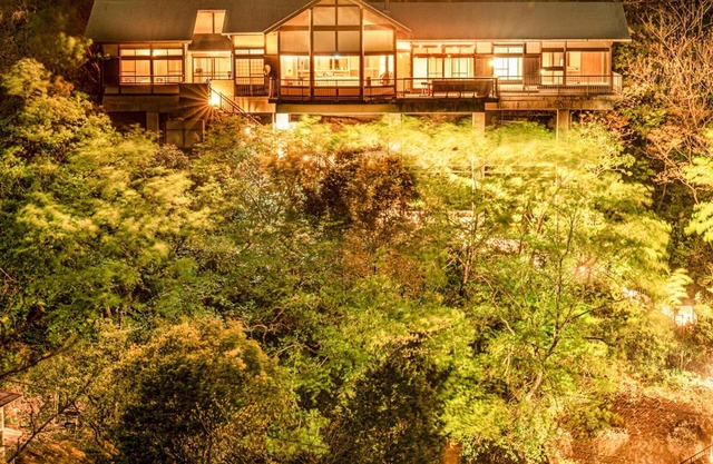 A rental villa in the mountains overlooking Ajiro Port with a natural hot spring - private resort gekitou/Atami Shizuoka