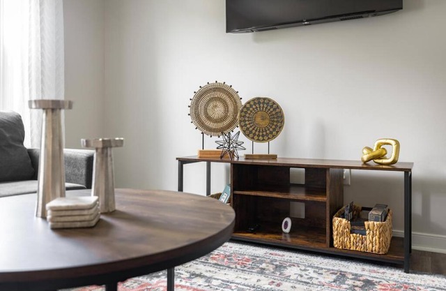 A Southside Retreat the whole family can enjoy!