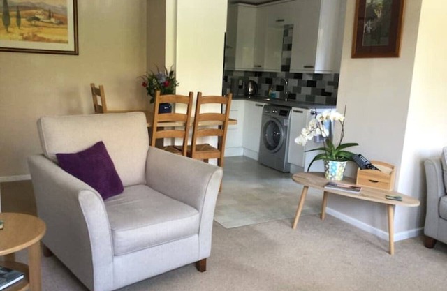 A spacious, well equipped private annexe with garden and parking in Shaftesbury.