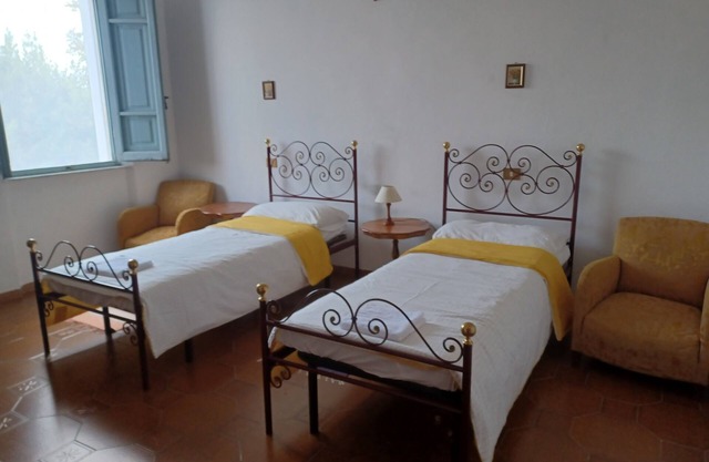 A specious two bedflat with parking in the heart of Saturnia