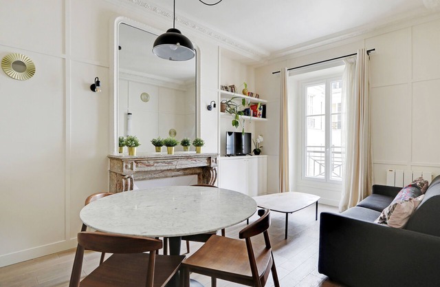 A Superior 2-BR in La Madeleine-Opéra