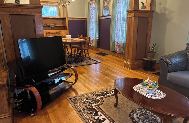 A sweetheart homen3-bedroom vacation home, 6 minutes to Rivers Casino & Resort