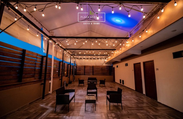 A03 SUPER CITY SUITE AT PLAZA ACEQUIA